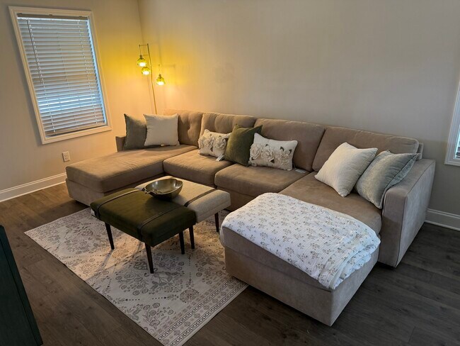 Photo - 6690 Eastbrook Ave SW