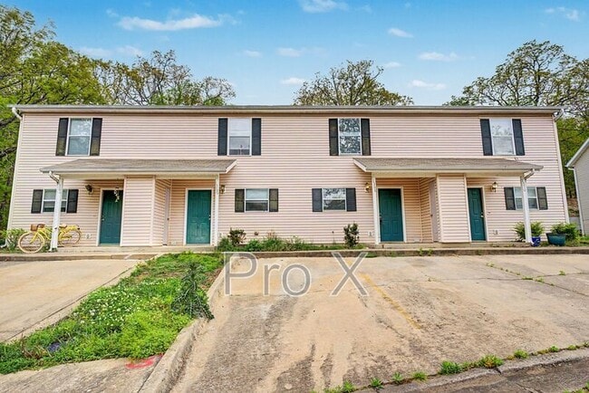 Building Photo - 1364-1454 S Sequoyah Ct Unit 1368 S Sequohyah Ct