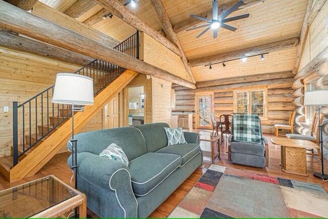 Photo - Furnished Log Cabin Extended Stay Summer Rental