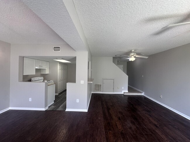 Photo - 2929 Fan Palm Dr