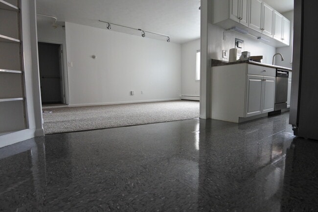 The Regency at 200 Elm