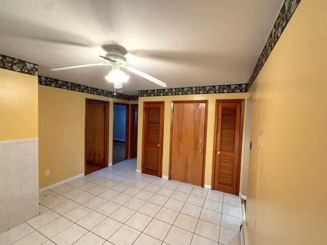 Photo - 20 Beech St Unit 2