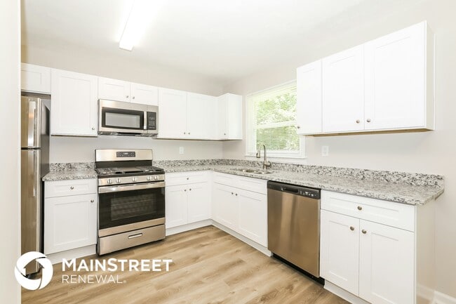 Photo - 7125 Puckett St SW