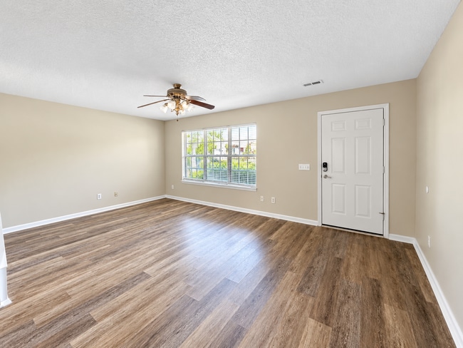 Photo - 3103 Brockhampton Ct