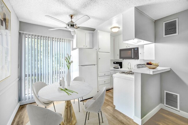 Park Vanowen Apartments
