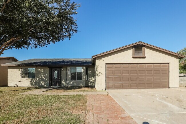 Building Photo - 6614 W Pima St