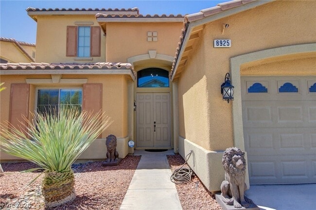 8925 Monte Oro Dr