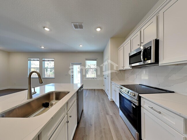 Photo - 4796 Tributary Ln