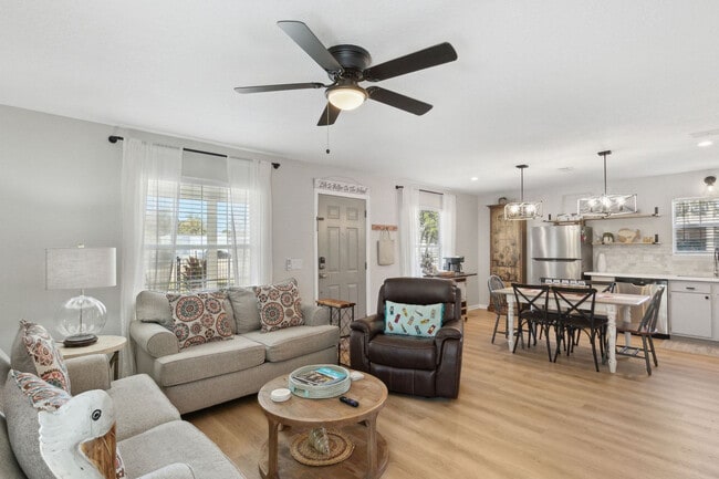 Building Photo - 802 S 9th St Unit ID1247277P Rental