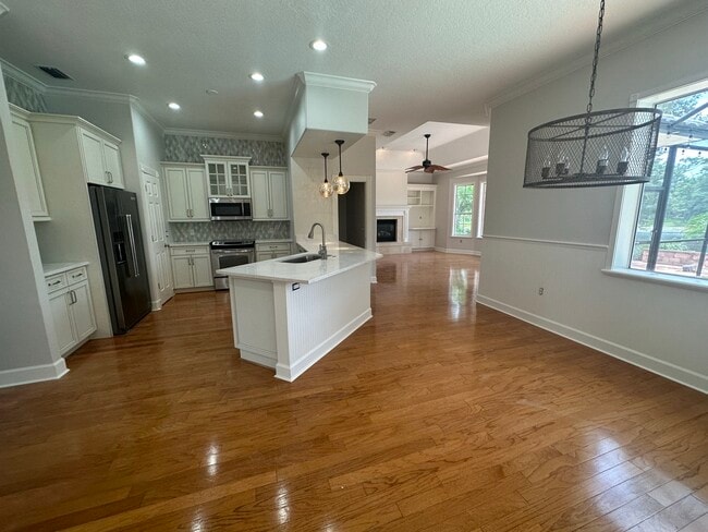 Photo - 4910 Old Creek Dr