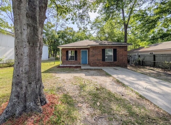 Photo - 1215 Neva St House