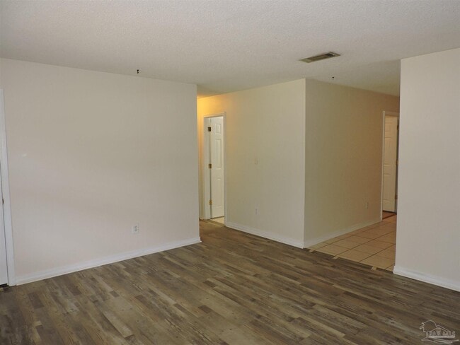 Photo - 4911 Yacht Harbor Cir