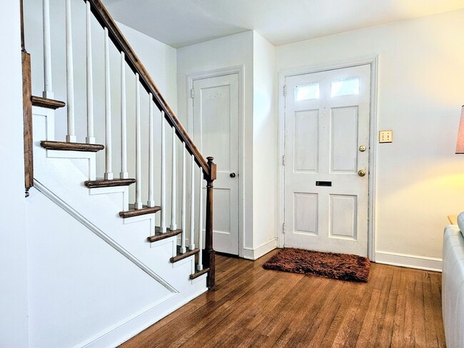 Photo - 947 Janet Ave