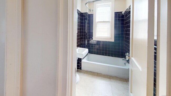 Photo - 459 Orange St Unidad 2