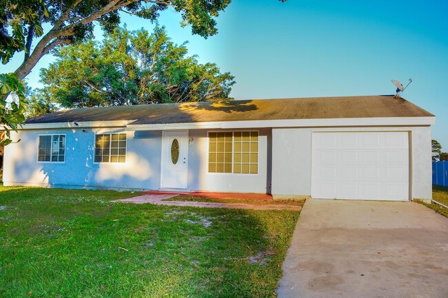 Photo - 377 SW Cherryhill Rd Casa