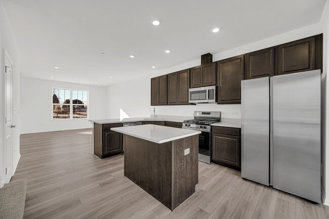 Photo - 203 Settlers Pl