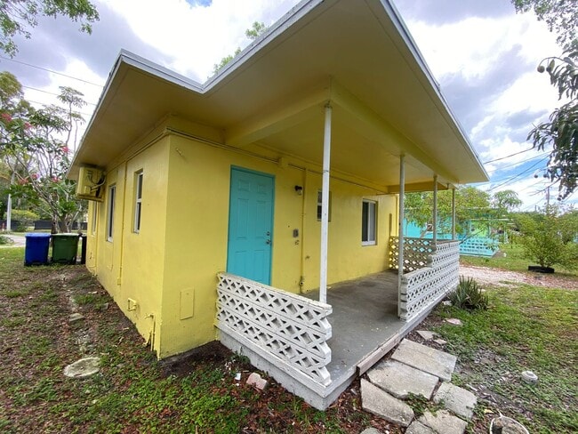 Photo - Freshly painted 2/1 block house with central A/C
