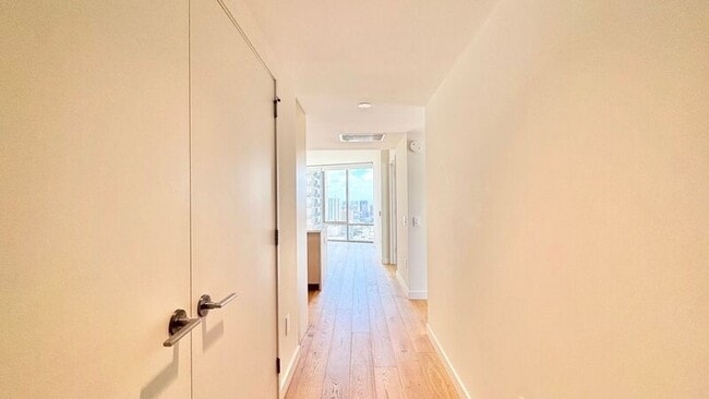 Photo - 1001 Queen St Unit 3315