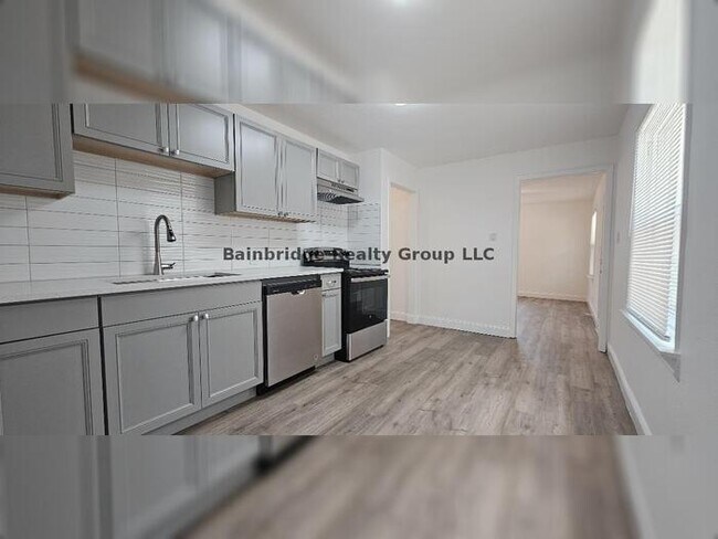Photo - Charming Remodeled Gem in Southwest Fort W...