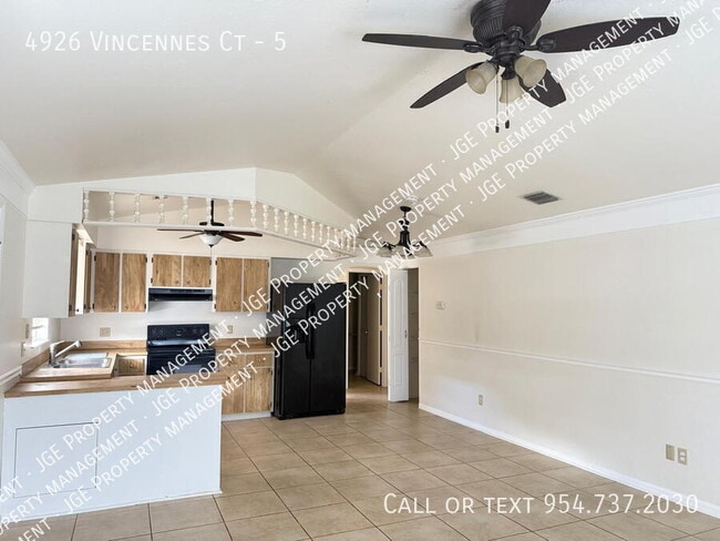 Photo - 4926 Vincennes Ct Unit 5