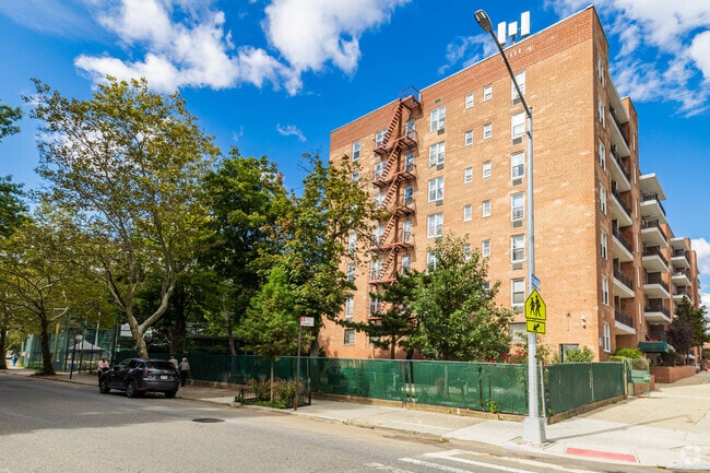 Photo - Thornton Place Owners