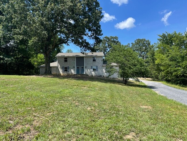 Building Photo - 11472 US-62 Unit 11472 Us Hwy 62 B