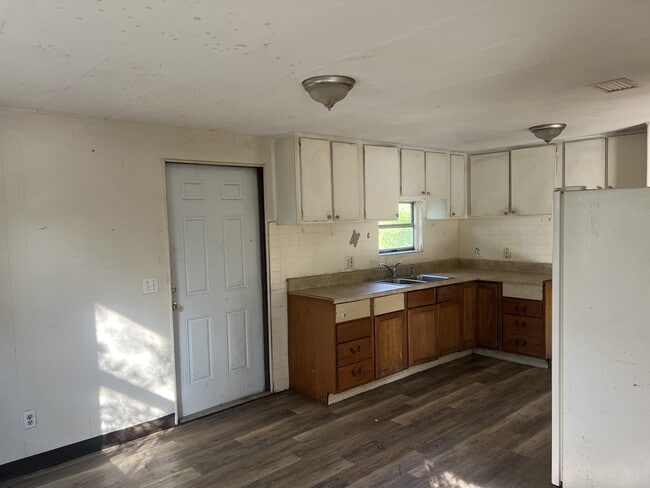 Photo - 505 W Hubbard Ave