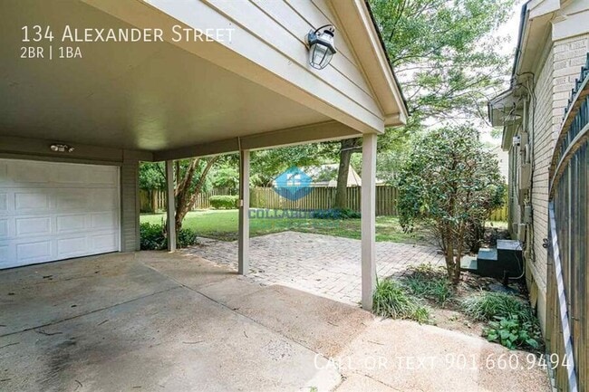 Photo - 134 Alexander St