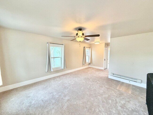 Photo - 209 E Willamette Ave Unit 209-1/2