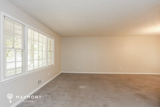 Photo - 3659 Satellite Blvd