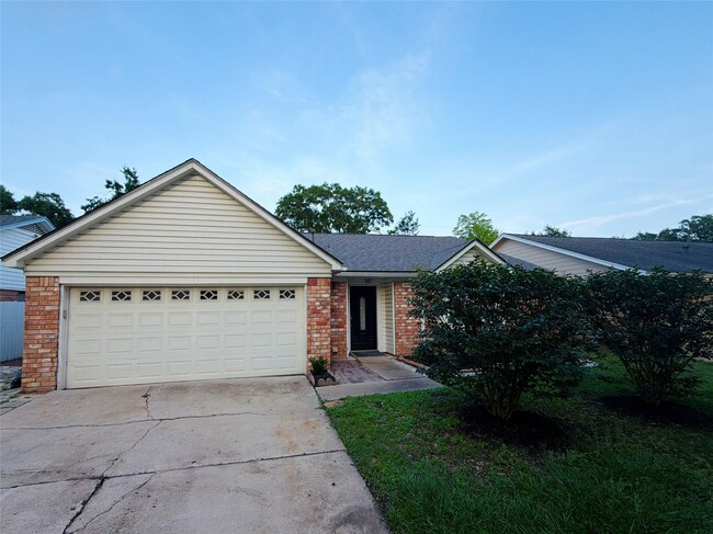 Photo - 1806 Airline Dr