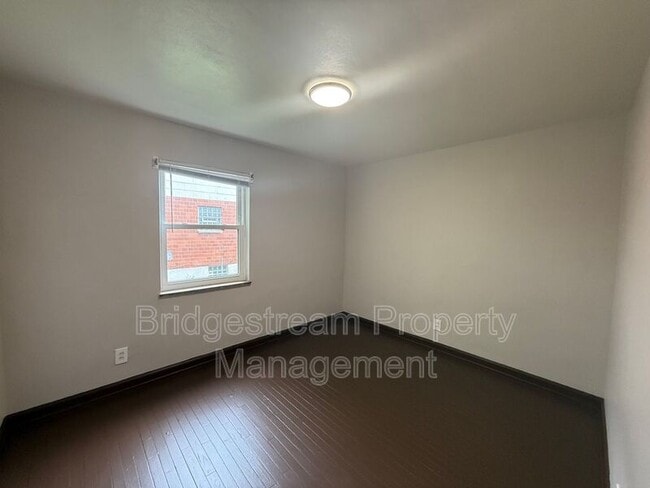 Photo - 211 N Cherrywood Ave