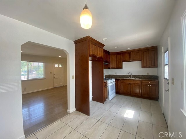 Building Photo - 3575 Ottawa Ave Unit 4 Rental