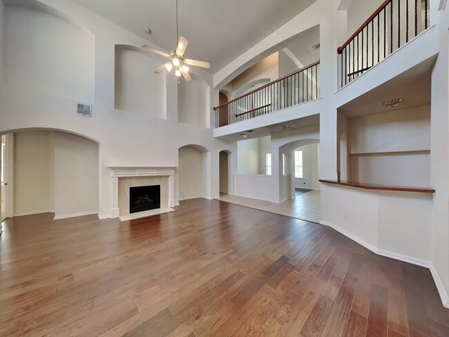 Photo - ENCHANTING 5 BEDROOM IN FRISCO!