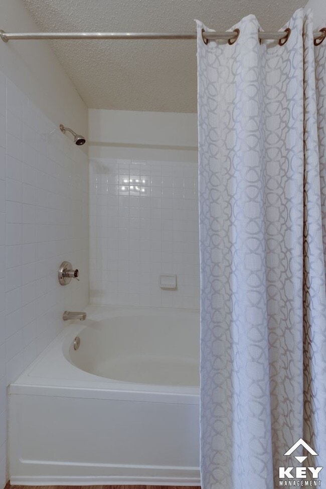 La Crosse Apartments Wichita, KS