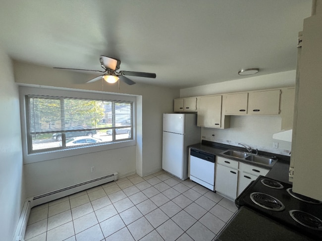 Photo - 338 Moccasin Trail Unit 344