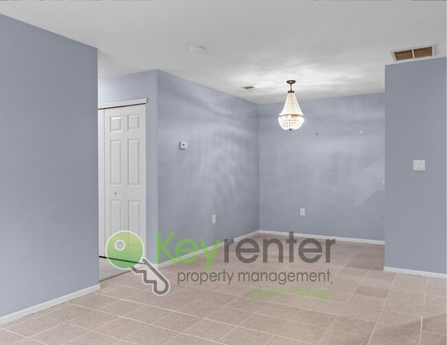 Photo - Ground-Floor 2BR/2BA in Desirable Franklin Crossing – Mahwah