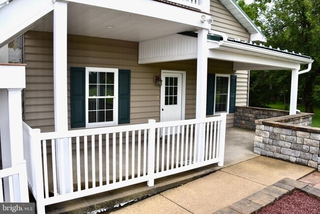 Building Photo - 509 W Penn Ave Unit 7