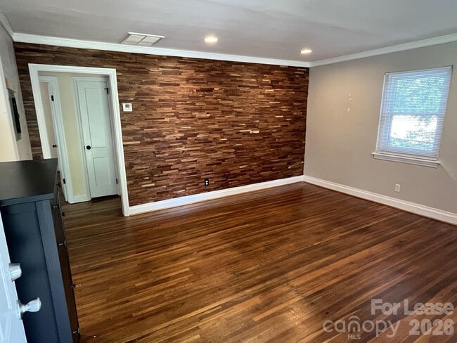 Photo - 421 W Kingston Ave