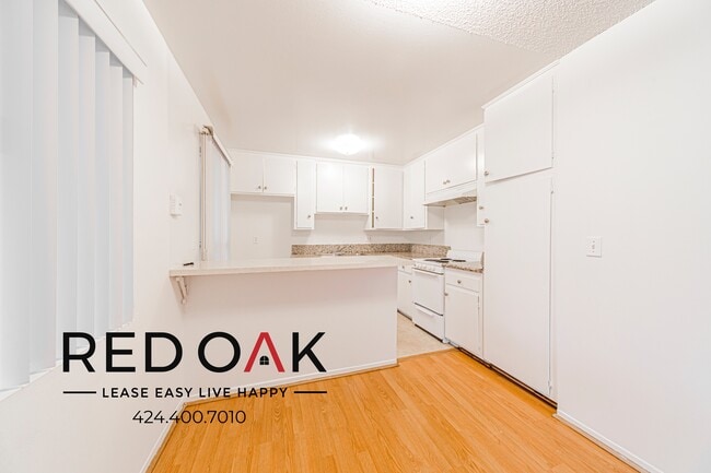 Photo - 2748 Montrose Ave Unit 1