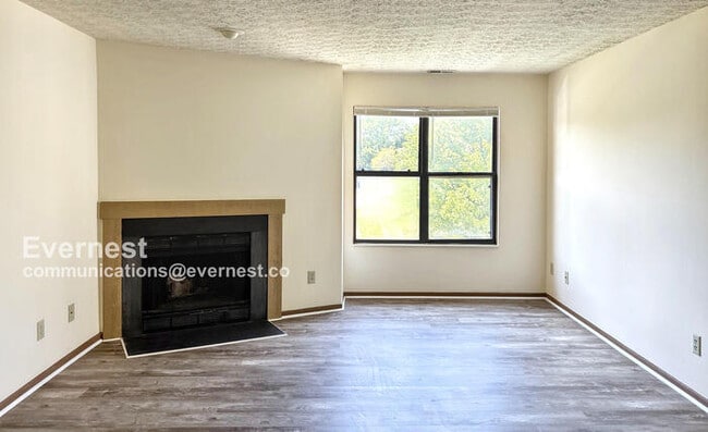 Photo - 2-Bedroom Condo with Laundry Hookups / Pet... Unit D