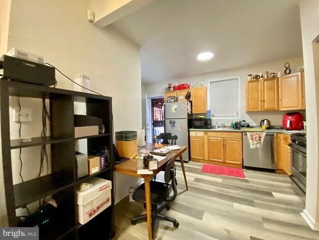 Photo - 2035 N Gratz St