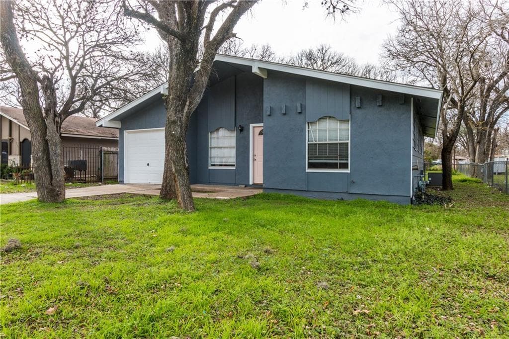 Photo - 6005 Hogan Ave