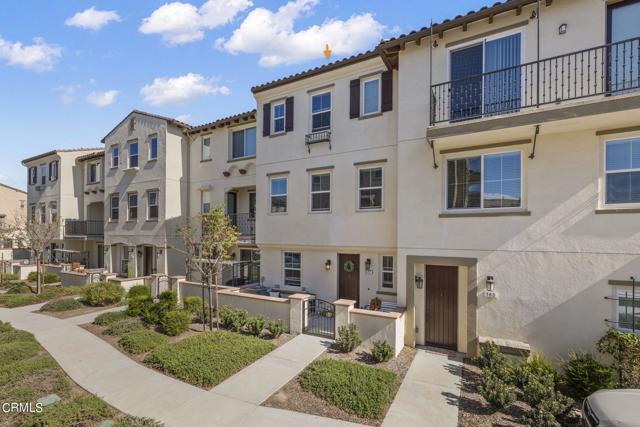 Photo - 577 Pioneer St Townhome