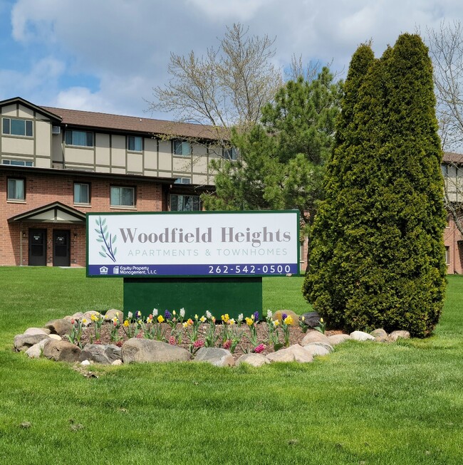 Flores de primavera - Woodfield Heights Apartments