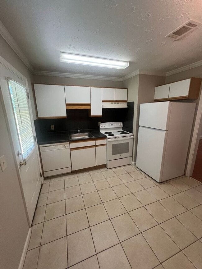 Photo - NOW READY in Sugar Hill! 2 bedroom 1 bath ranch duplex!