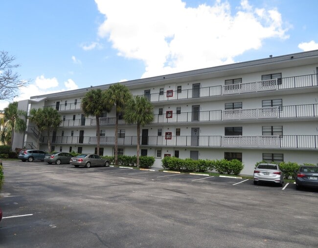 Photo - 9233 SW 8th St Unit 122