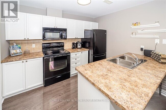 Photo - 157 Crestway Dr