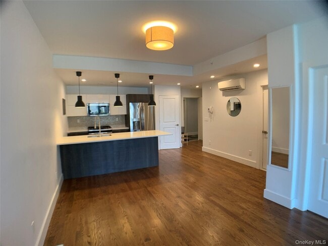 Building Photo - 109-19 72nd Rd Unit 4C