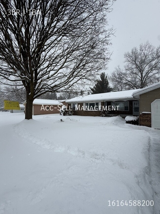 Building Photo - 5796 Christie Ave SE